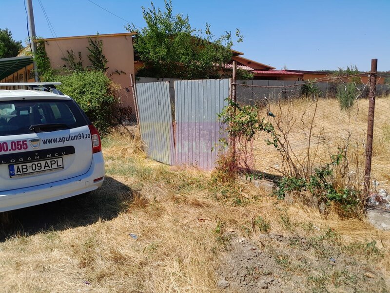 VANZARE TEREN 1800 MP IN SAT TEISORI (GR)