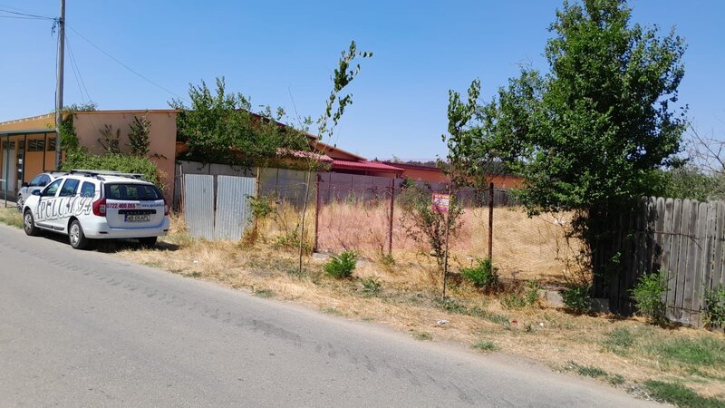 VANZARE TEREN 1800 MP IN SAT TEISORI (GR)